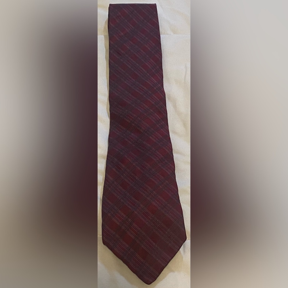 Calvin Klein Red Silk Tie with Subtle Stripes